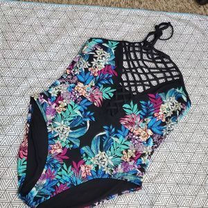 Kenneth Cole Floral One Piece Swimsuit with Plunge Lattice Chest Black XXL